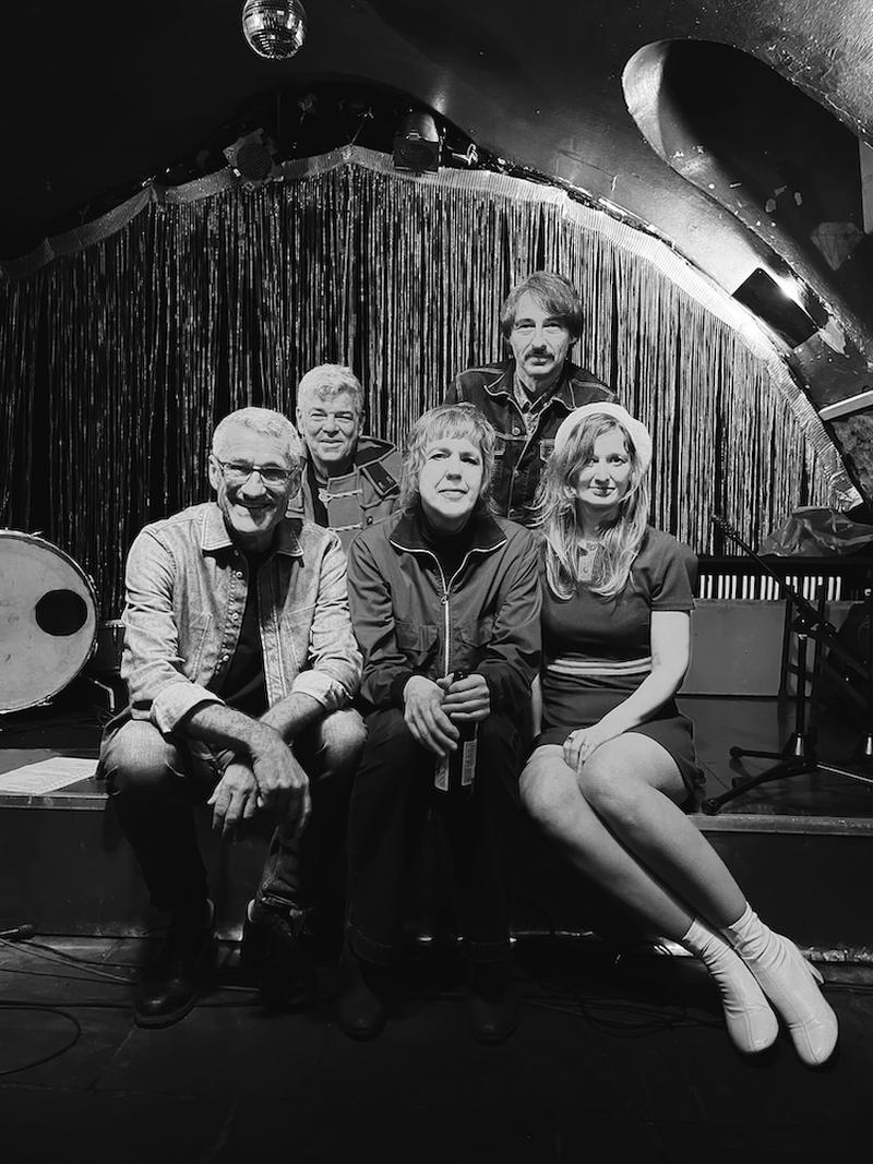 The Mergers (Psycedelic beat / Garage) + The Royal Flares (60s Garage Punk)