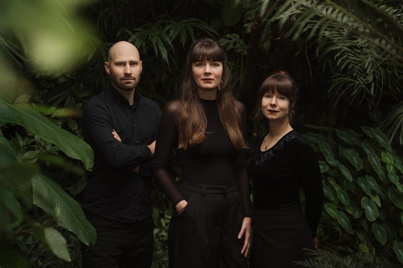 Trio Vier