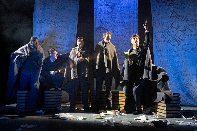 Altonaer Theater: Der Club der toten Dichter