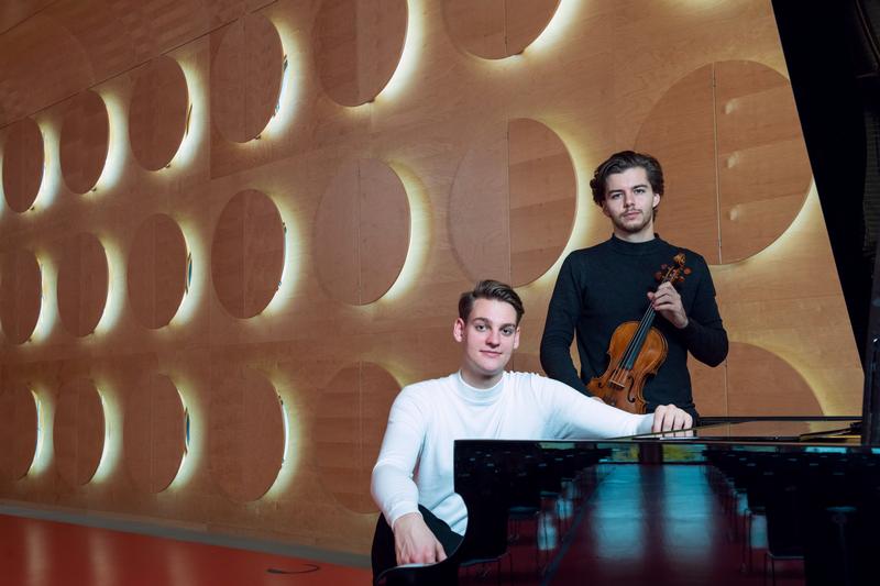 Duo Jonas-Schairer (Violine und Klavier): Werke von Ravel, Grieg u. Elgar