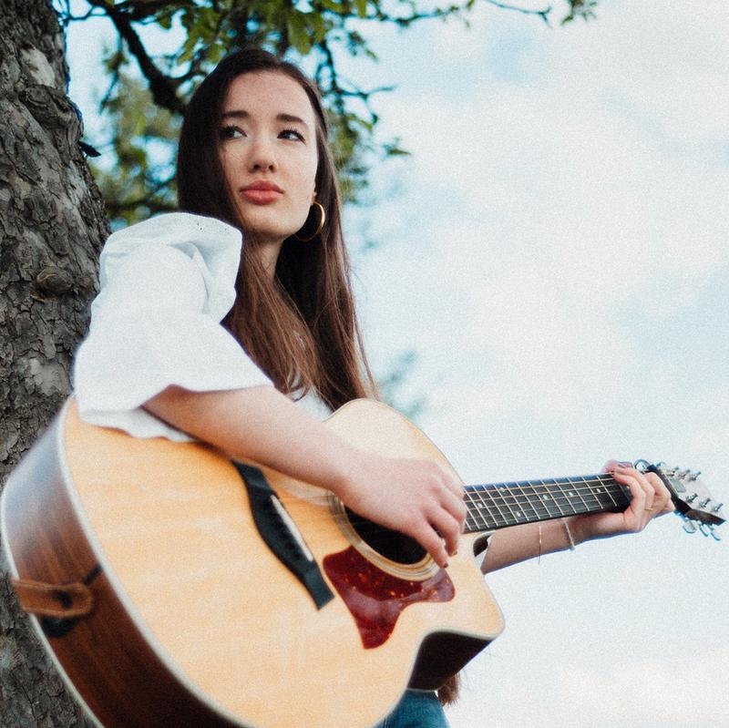 Ellie Benn (Country/Pop/Folk)