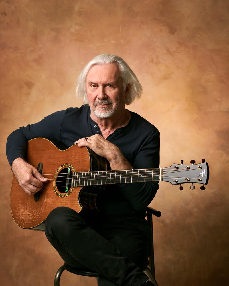 Claus Boesser-Ferrari spielt im Rahmen der Nürnberger Gitarrennacht