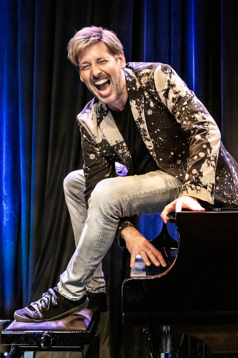 Daniel Helfrich: "Ich hab mir gerade noch gefehlt", Comedy