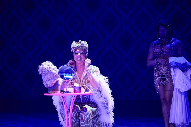 La Cage aux Folles - Ein Käfig voller Narren im Opernhaus - Staatstheater Nürnberg