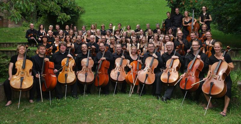 Philharmonie Erlangen, Katharina Treutler (Klavier), Frédéric Tschumi (Ltg.): Sinfoniekonzert mit Werken von Chatschaturjan, Greshwin u. Sebelius