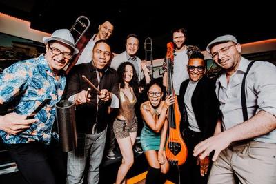 "Jazz in the Garden": Rom&aacute;n y sus Timberos (Salsa)