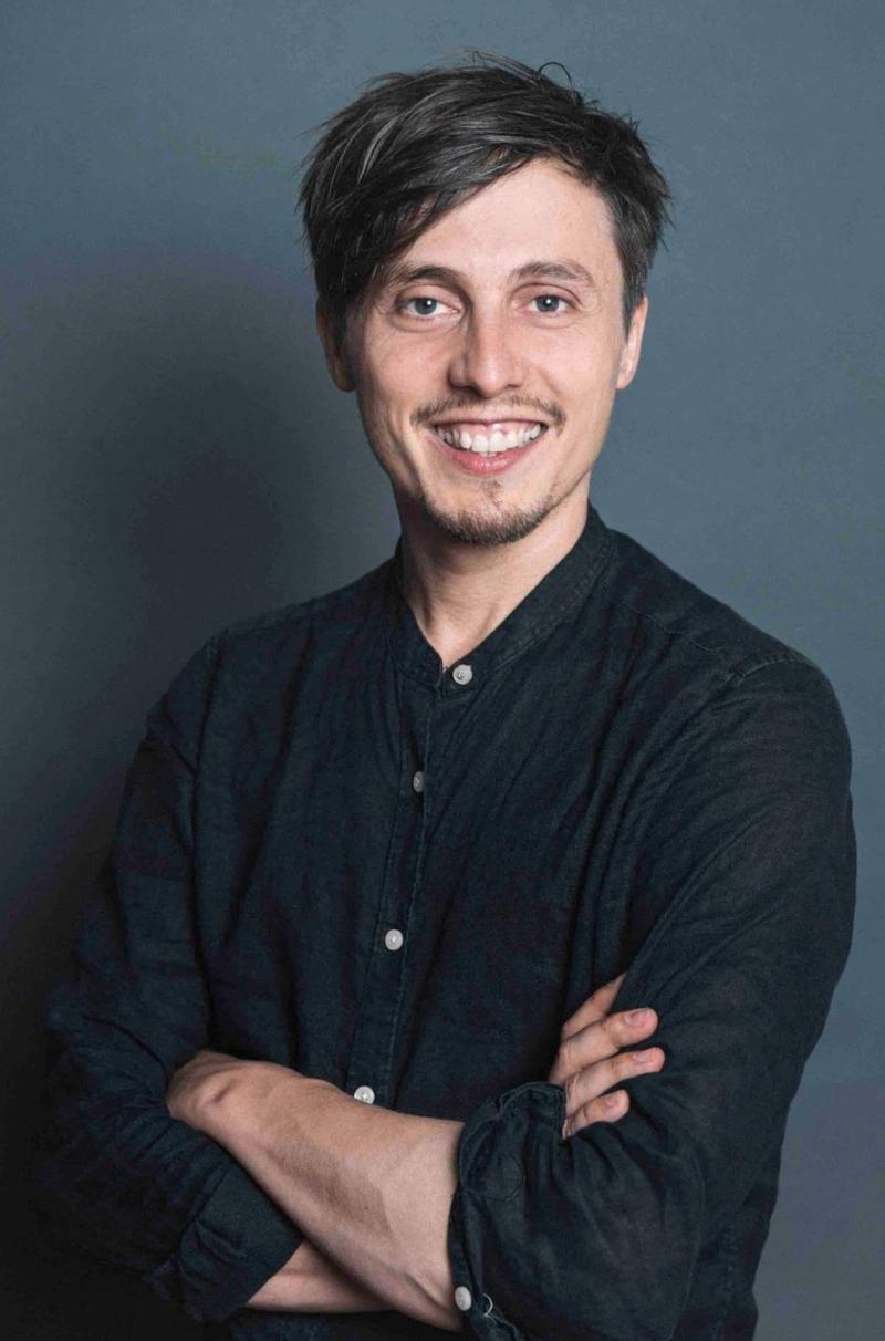 „Heulen mit den Wölfen“, Theaterabend über Fußball und Ausgrenzung