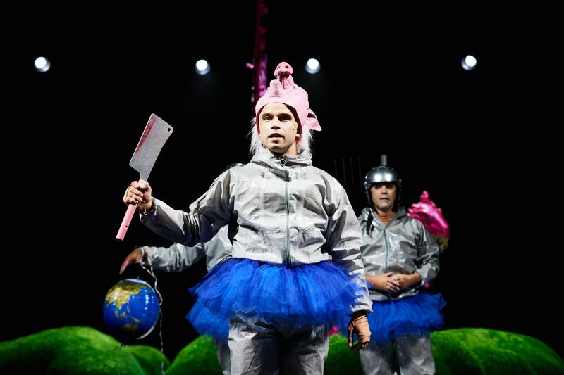 Die erste Liebe hält 5 Jahre - Schauspielhaus Staatstheater Nürnberg