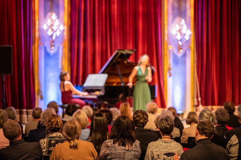 Staatstheater Nürnberg: Lieder im Gluck