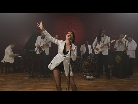 Scott Bradlee’s Postmodern Jukebox
